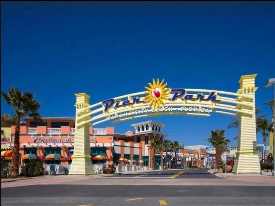 Calypso 2109 West Corner Unit With Incredible Gulf Views For Miles Villa Panama City Beach United States
